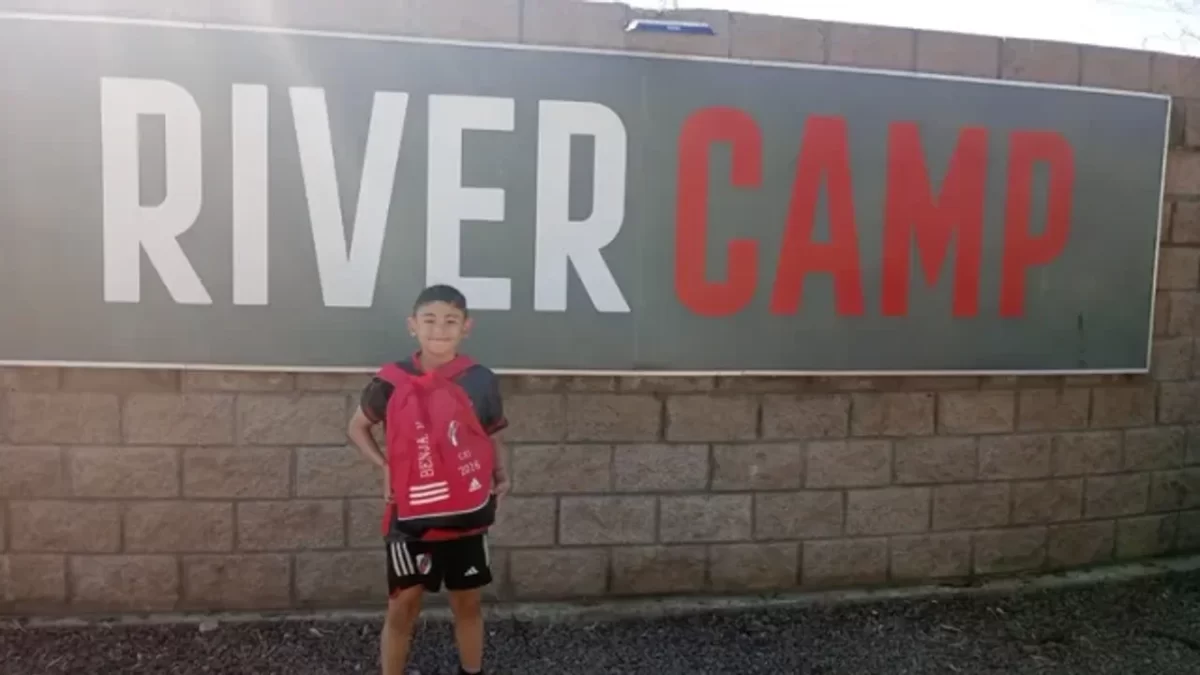 Benjamín estaba en el fútbol metropolitano, superó las pruebas y jugará en AFA