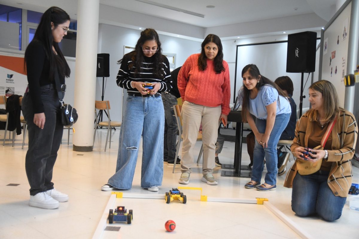 Chubut capacitó a 200 docentes para incluir la robótica en las aulas 