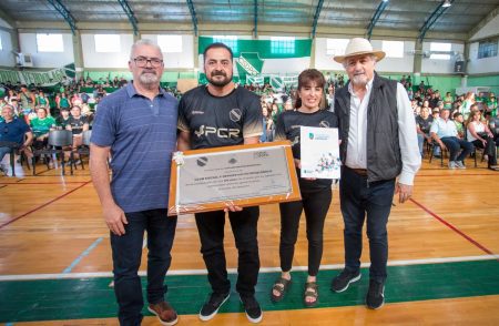 Comodoro: Club Petroquímica celebró 100 años y recibió 15 millones para su gimnasio