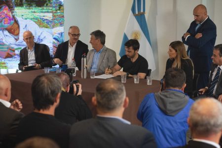 Firma de carta de compromiso con UNICEF