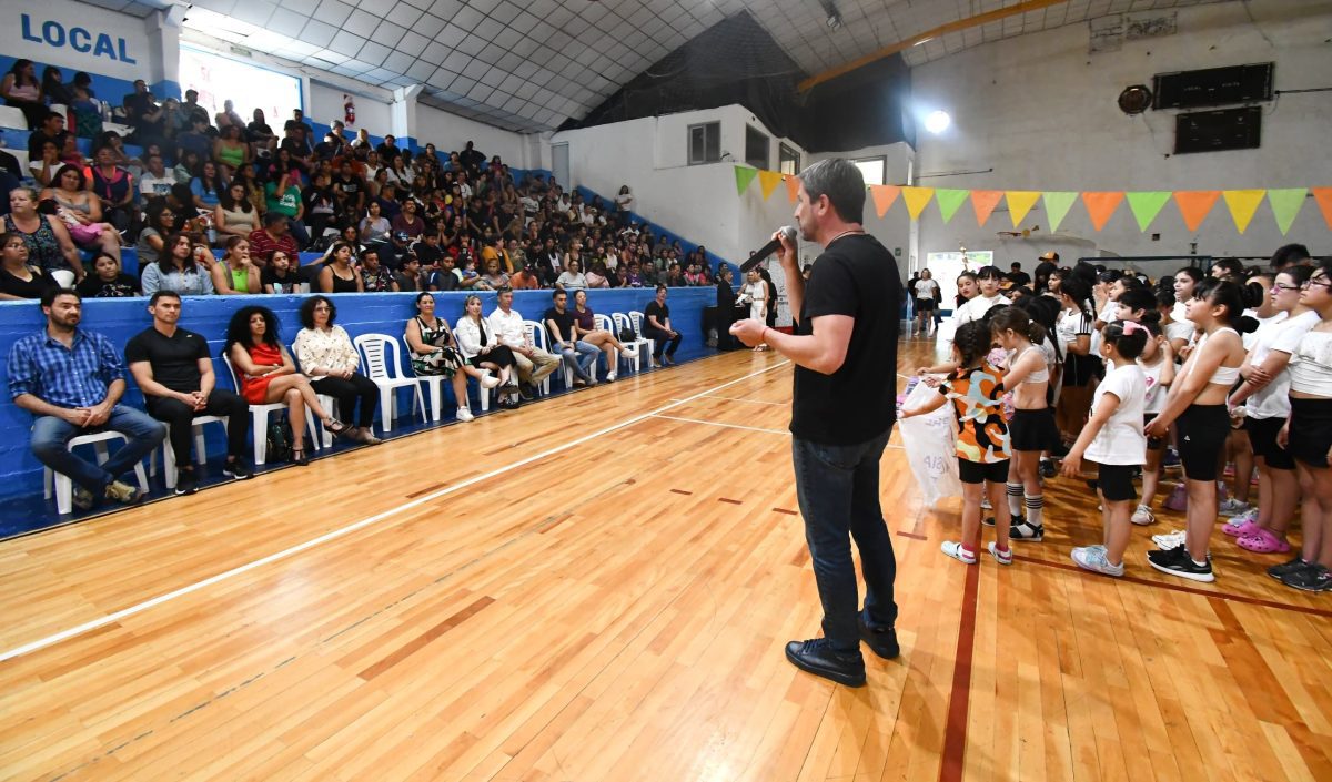 intendente en el cierre de talleres deportivos