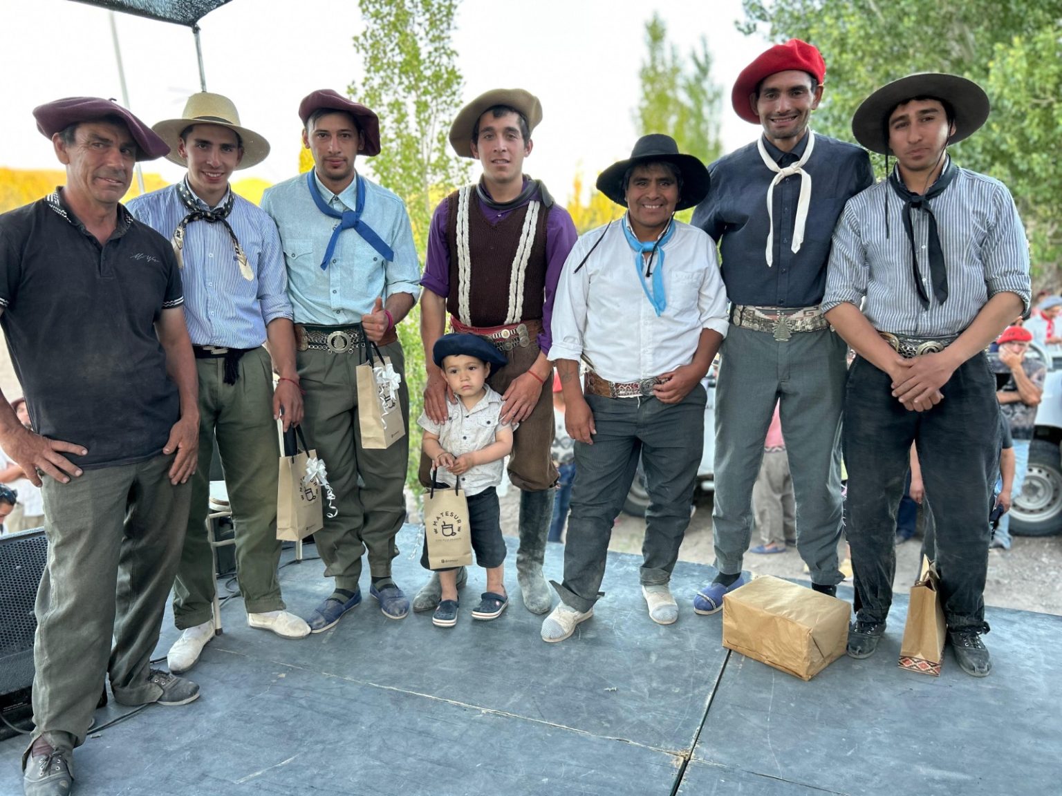 Representantes del Festival de Doma y Folklore