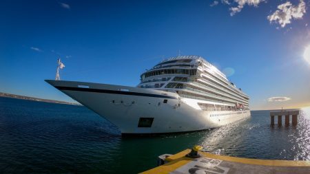 Puerto Madryn recibió al buque Viking Jupiter con 843 pasajeros