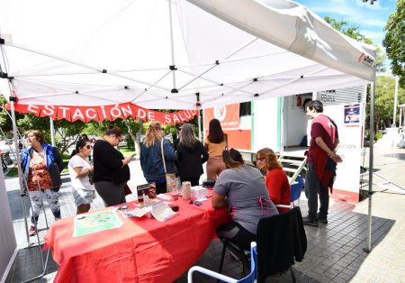 Trelew lidera exitosa campaña de chequeo de lunares