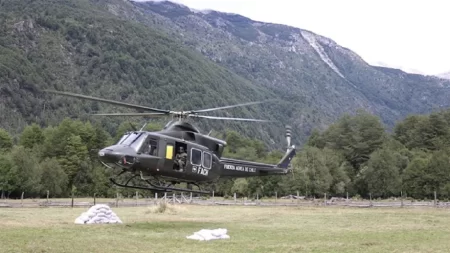 Helicóptero militar chileno