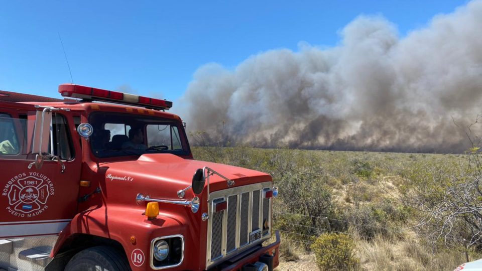 Avanza incendio Puerto Madryn