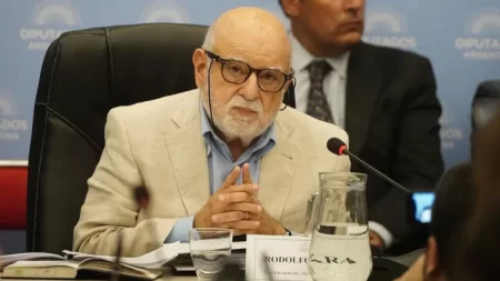 Citan a Rodolfo Barra