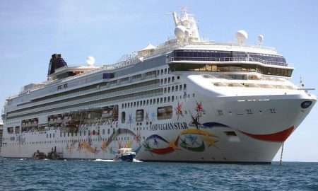 Crucero adelanta arribo urgencia