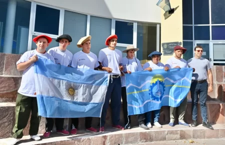 La delegación de jinetes de Chubut partió rumbo al Festival de Jesús María