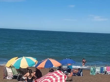 Playa Unión y escollera chica