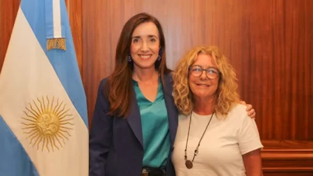 Renuncia Claudia Rucci Senado