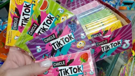 Chicle Tik Tok prohibido