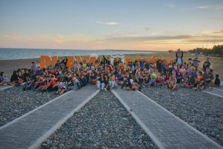 jóvenes en colonia de verano