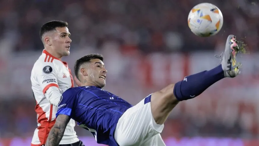 Bustos, en uno de sus primeros partidos con la camiseta de River, contra Talleres en la Copa Libertadores 2024 (Fotobaires)