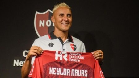 Navas presentado en Newell's