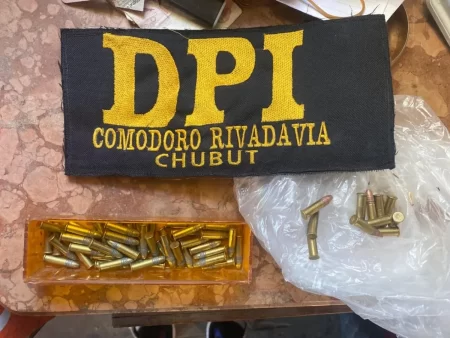 Incautación de metales y armas en Comodoro