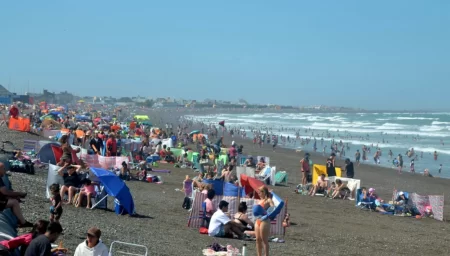 turistas en la Playa Unión