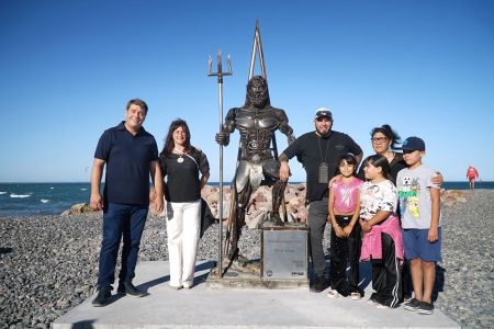 Playa Unión escultura Poseidón