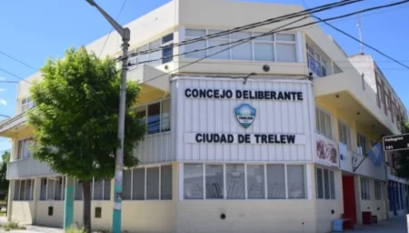 sesión extraordinaria en Trelew