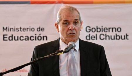 Ministro de Educación, José Luis Punta