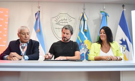 Trelew y SEC firman convenio