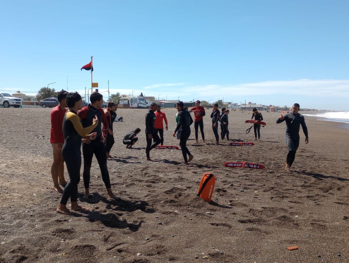 Guardavidas entrenamiento Playa Unión