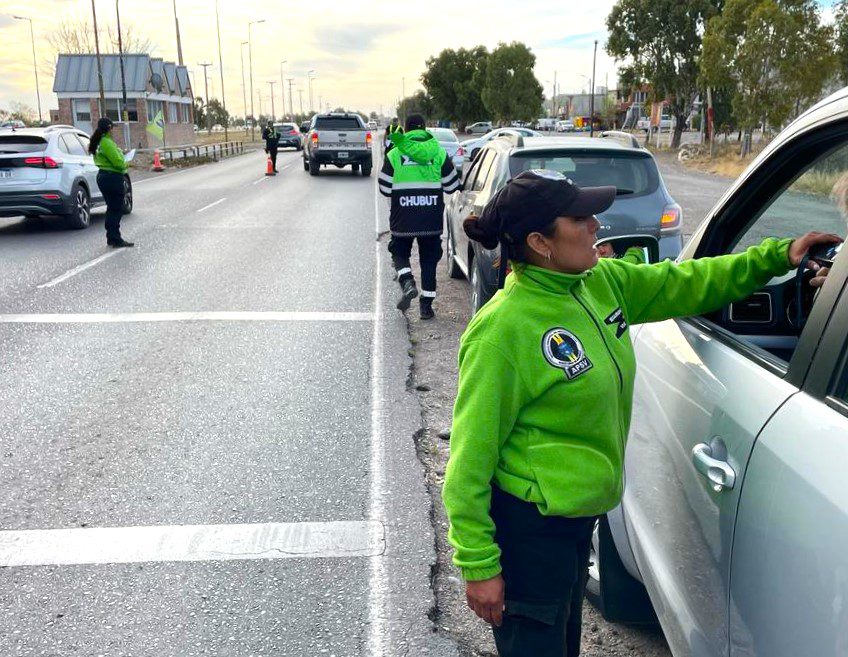 Provincia controló vehículos vía pública