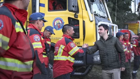 Torres reconoció a todos los héroes contra incendios