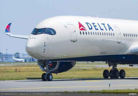 Toronto un avión volcó