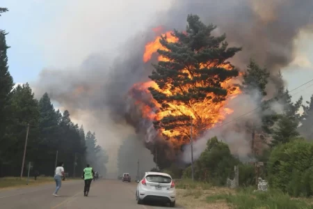 Refuerzan operativos incendios