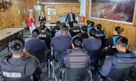 Reunión sobre ciberdelitos en Esquel