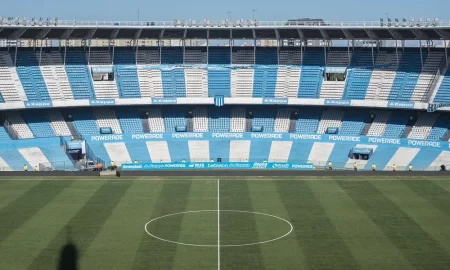 Racing celebra victoria en el Cilindro