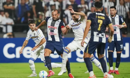 Boca derrota en Perú