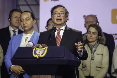 Gabinete colombiano renuncia