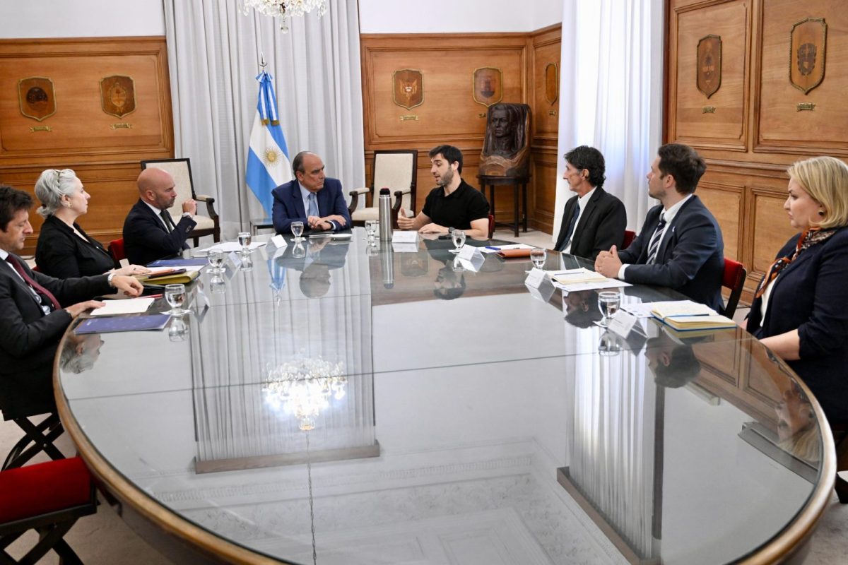 Torres y representantes europeos con Francos en Casa Rosada por inversión en hidrógeno verde