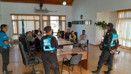 Reunión entre concejales y Policía Comunitaria en Trevelin