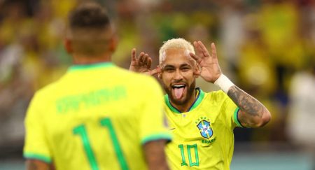 Neymar con la camiseta de Brasil