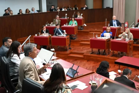 Reunión legislativa sobre COMBE