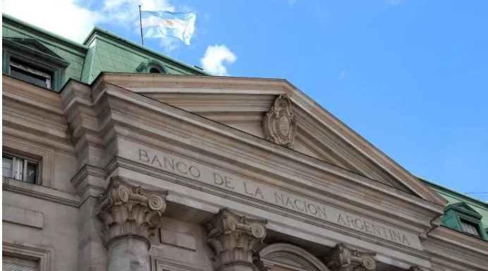 Justicia suspendió decreto Banco sociedad anónima