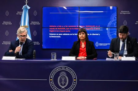 Caputo reunió con Bullrich