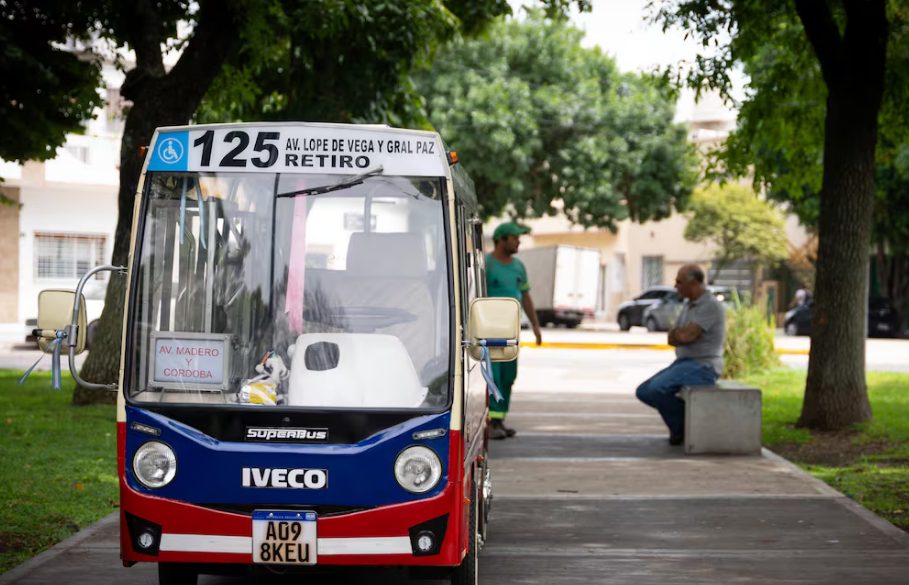 Mini colectivo un Fiat 600