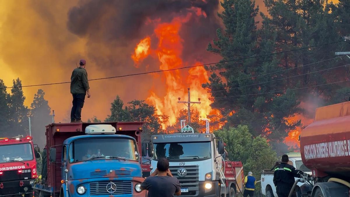 Controlan incendios El Bolsón