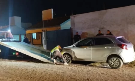 Ford Ka robado abandonado en Comodoro Rivadavia