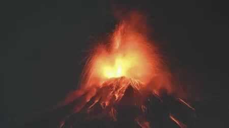 Volcán de Fuego erupción