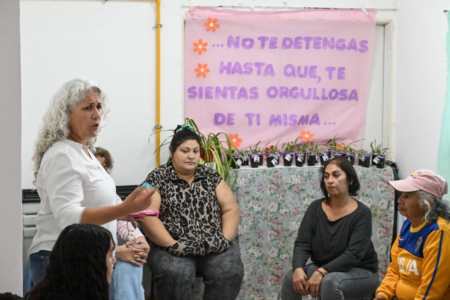 Dirección mujeres atención barrios