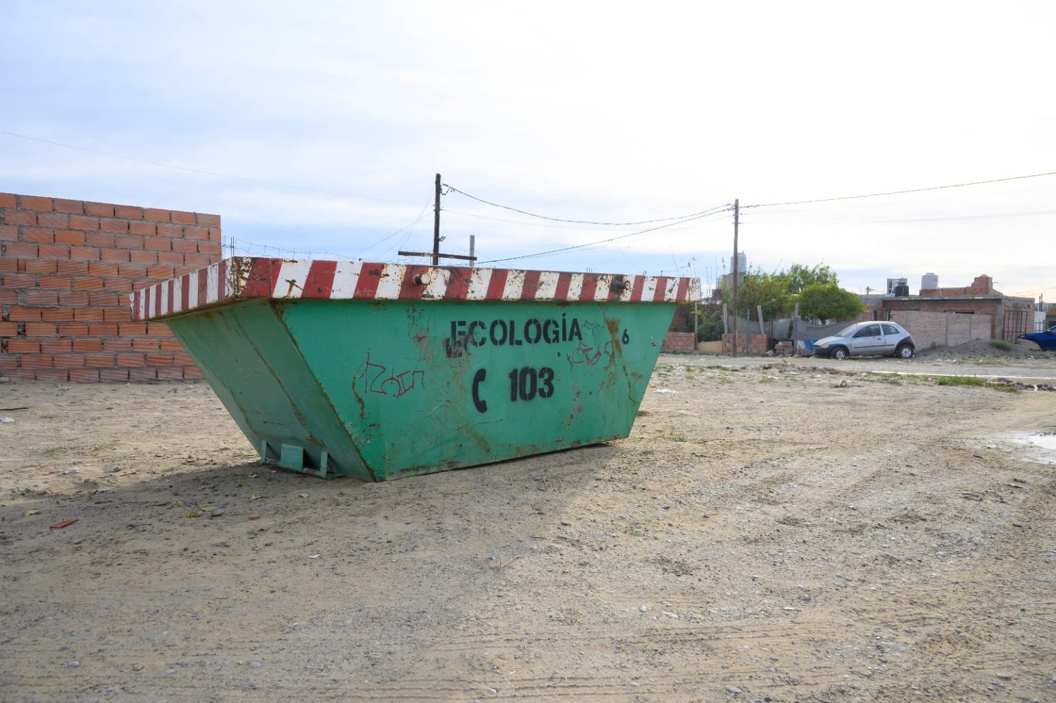 Contenedores limpieza barrios Madryn