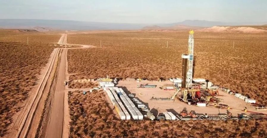 Obra oleoducto en Vaca Muerta