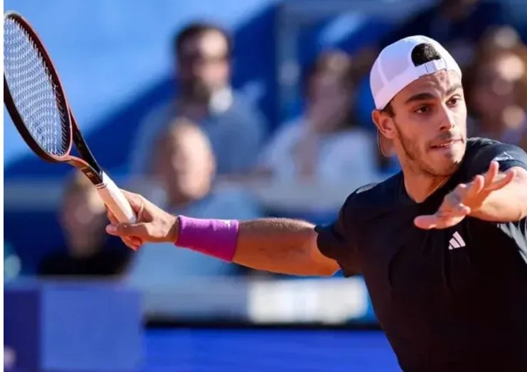 Cerúndolo aplastó Struff