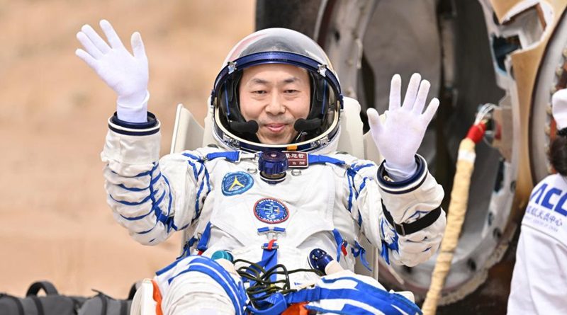 Shenzhou-19: astronautas en Pekín