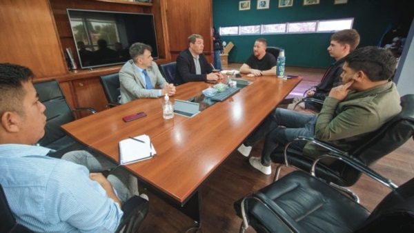Biss, Ibáñez y Petrakosky negocian con CAMMESA la deuda energética